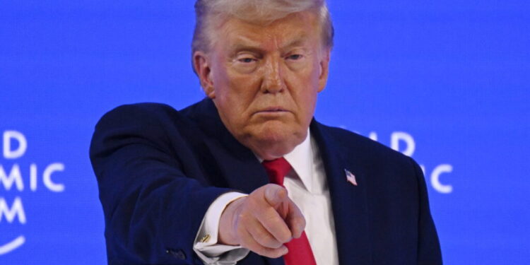 extraterestri.-trump-va-ordona-pentagonului-sa-faca-publice-documentele-guvernamentale-referitoare-la-viata-extraterestra