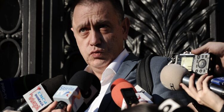 mihai-fifor-il-face-praf-pe-miruta:-armata-romaniei-nu-se-joaca-de-a-reforma-bugetara!-e-un-joc-foarte-periculos!