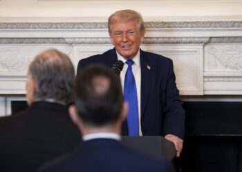 ce-a-facut-trump-in-momentul-in-care-a-aflat-de-decizia-curtii-supreme-de-a-i-anula-toate-tarifele-vamale-–-hotnews.ro