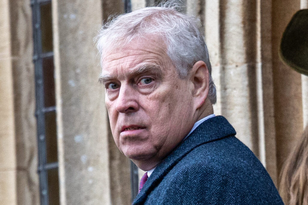 palatul-buckingham-nu-se-va-opune-excluderii-lui-andrew-din-linia-de-succesiune-la-tron-/-perchezitiile-continua-la-windsor-–-hotnews.ro