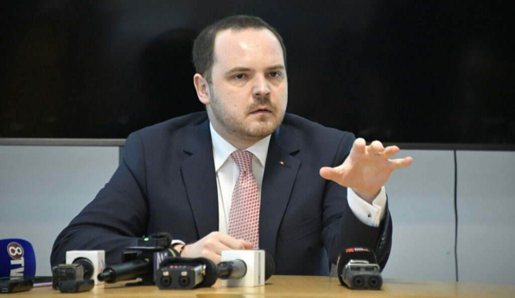 ministrul-sanatatii-anunta-controale-dupa-cazul-medicului-care-opera-la-privat-in-timpul-programului-de-lucru-de-la-stat