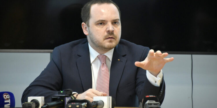 ministrul-sanatatii-anunta-controale-dupa-cazul-medicului-care-opera-la-privat-in-timpul-programului-de-lucru-de-la-stat