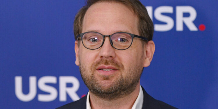 dominic-fritz-despre-pachetul-de-solidaritate-propus-de-psd:-usr-nu-va-fi-de-acord-sa-spunem,-trecem-pe-caiet-si-sa-plateasca-urmatoarea-generatie