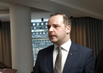 rogobete,-despre-spargerea-monopolului-cnas:-automat-creste-standardul-de-ingrijire