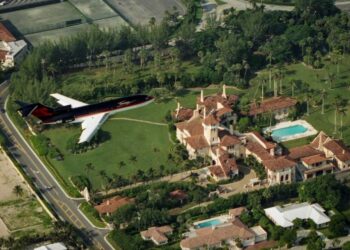 tanar-ucis-dupa-ce-a-incercat-sa-intre-la-mar-a-lago,-resedinta-lui-trump-din-florida-–-hotnews.ro