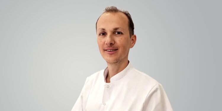 in-cateva-minute-poti-afla-care-e-riscul-de-avc-dr-bogdan-rotaru,-medlife:-cand-e-util-dopplerul-carotidian-si-ce-inseamna-stenoza-50%-–-hotnews.ro