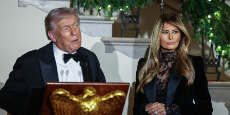 protocol-incalcat-la-casa-alba:-melania-si-donald-trump-aduc-invitati-separati-la-starea-natiunii