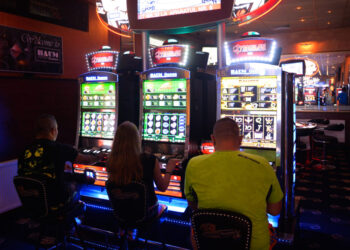 care-este-orasul-din-romania-care-vrea-sa-interzica-de-tot-pacanelele