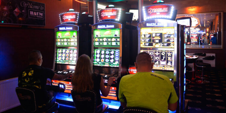 care-este-orasul-din-romania-care-vrea-sa-interzica-de-tot-pacanelele