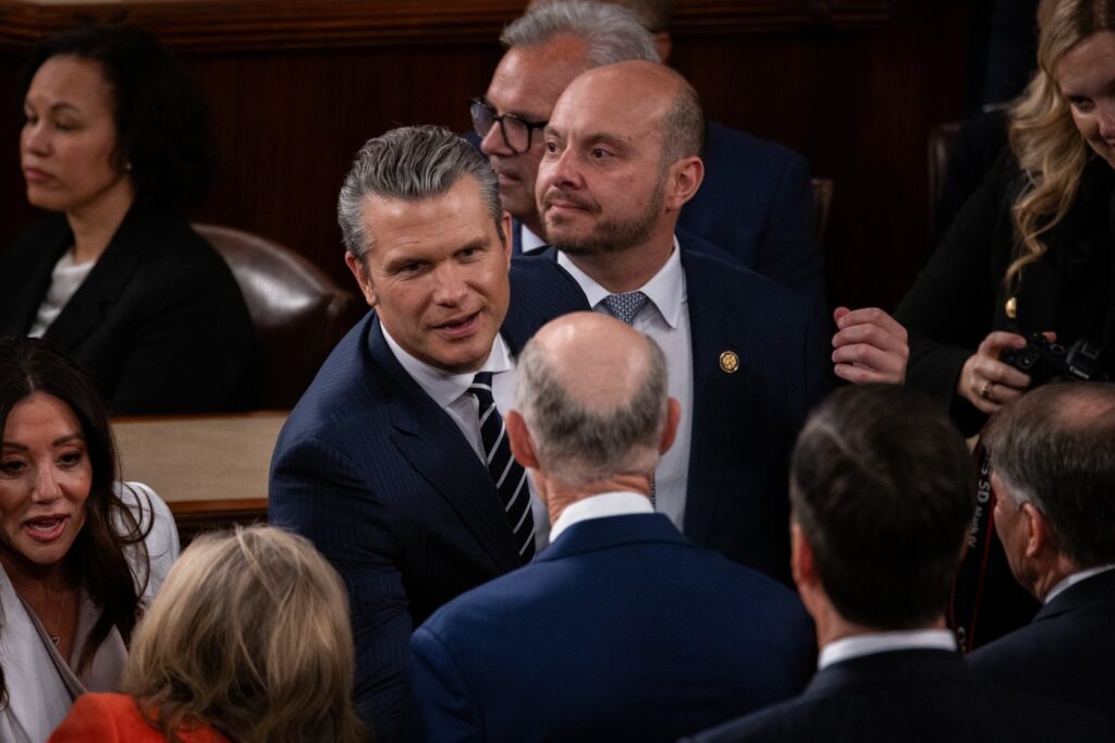 daca-ucideti-sau-amenintati-americani-oriunde-in-lume,-atunci-va-vom-vana-si-va-vom-ucide-amenintarea-lansata-de-secretarul-american-al-apararii,-pete-hegseth-–-hotnews.ro