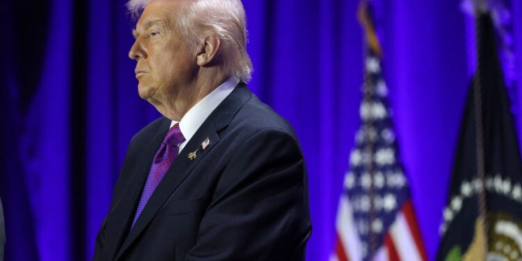 trump-vorbeste-despre-un-razboi-de-patru-saptamani-in-iran-si-nu-exclude-alte-pierderi-americane-–-video-–-hotnews.ro