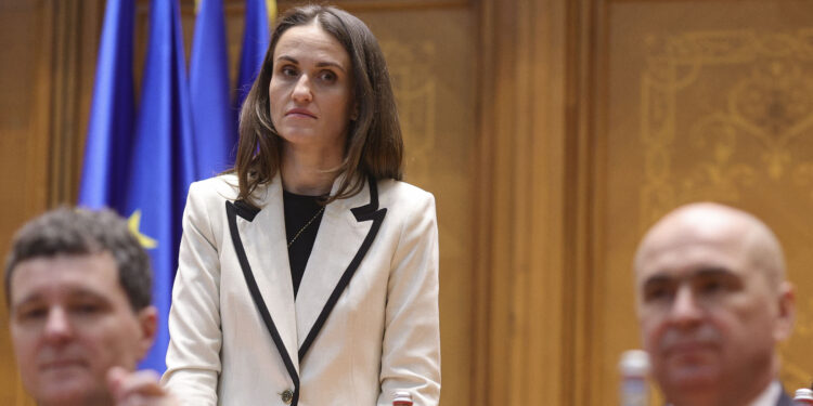 sefa-mae:-toti-cetatenii-romaniei-aflati-in-orientul-mijlociu-sunt-in-siguranta-/-sedinta-la-guvern-luni-dimineata-pentru-planurile-de-repatriere-–-hotnews.ro