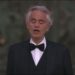 tenorul-andrea-bocelli,-intrare-spectaculoasa-la-festivalul-de-la-sanremo.-celebrul-artist-a-surprins-audienta-cu-aparitia-sazz