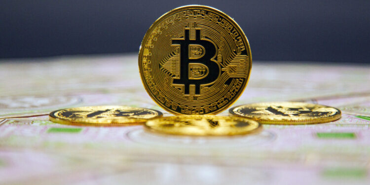 o-platforma-celebra-de-investitii-atrage-atentia:-bitcoin-a-inregistrat-cinci-luni-consecutive-de-pierderi-si-o-scadere-cu-48%-fata-de-maximul-istoric