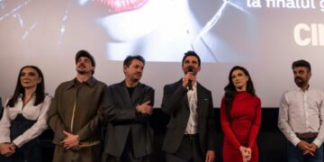 vedeta-din-„the-young-pope”-saluta-gandul,-de-la-pitesti.-miercuri-seara-are-loc-avanpremiera-noului-film-in-care-apare