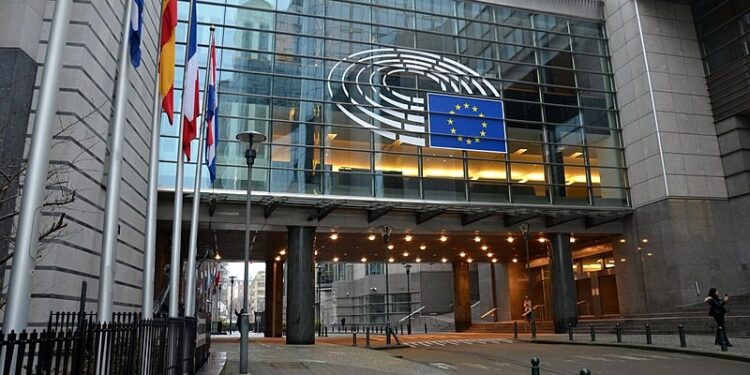 comisia-europeana-a-lansat-strategiile-industriale-maritime-si-portuare-ale-ue.-care-sunt-cele-mai-importante-puncte-ale-noilor-propuneri