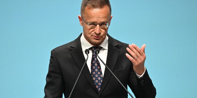 peter-szijjarto,-replica-pentru-zelenski-dupa-ce-l-a-amenintat-cu-moartea-pe-viktor-orban-–-hotnews.ro