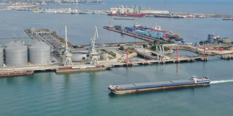 sefii-vamii-constanta-sud,-retinuti-de-dna-pentru-luare-de-mita-totul-este-in-euro!-nu-vreau-dolari!-–-hotnews.ro