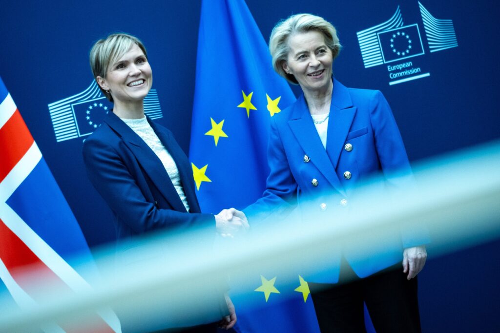 islanda-face-primul-pas-important-pentru-aderarea-la-ue,-dupa-ce-a-abandonat-negocierile-cu-ani-in-urma-–-hotnews.ro