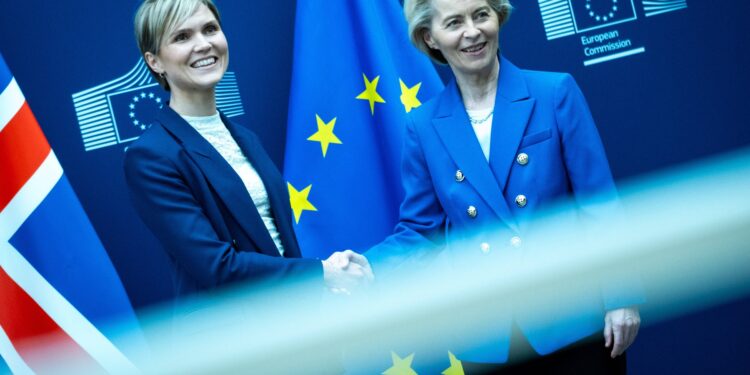 islanda-face-primul-pas-important-pentru-aderarea-la-ue,-dupa-ce-a-abandonat-negocierile-cu-ani-in-urma-–-hotnews.ro