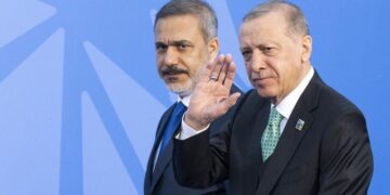 turcia-avertizeaza-iranul-dupa-ce-nato-a-interceptat-o-racheta-lansata-spre-teritoriul-turc:-aveti-grija-–-hotnews.ro