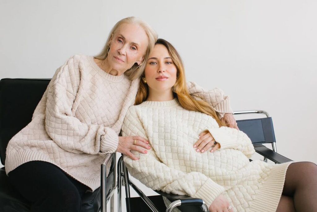 mesaj-de-8-martie-pentru-nepoata:-are-86-de-ani,-a-fost-canotoare-in-generatia-lui-patzaichin-si-a-ajuns-sa-aiba-o-comunitate-digitala-in-jurul-modei-–-hotnews.ro