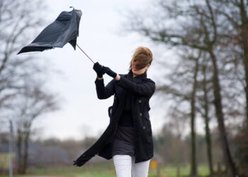 alerta-de-ultima-ora-de-la-anm:-rafale-de-80-km/h-si-schimbari-bruste-de-temperatura-–-hotnews.ro