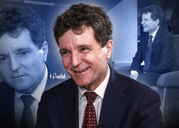 nicusor-dan-a-dat-lupte-grele-cu-engleza-in-ultima-vizita,-in-polonia.-la-un-moment-dat,-a-virat-o-pe-romana-intr-unul-din-interviuri