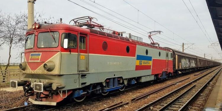 accident-grav,-anunta-cfr:-un-minor-s-a-electrocutat-dupa-ce-a-urcat-pe-tren-–-hotnews.ro