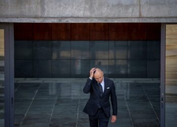 circa-300-de-cetateni-romani-raman-pe-listele-prioritare-de-repatriere,-anunta-mae