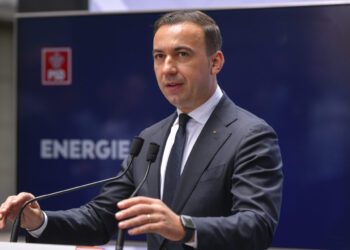 guvernul-are-pe-masa-cinci-scenarii-pentru-a-tine-pretul-carburantilor-sub-10-lei.-bogdan-ivan:-suntem-deja-hotarati-sa-activam-diferite-mecanisme