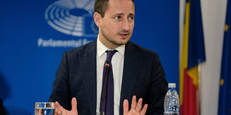 nicu-stefanuta-despre-drepturile-reproductive,-criza-locuintelor-si-bursele-sociale-pentru-tineri:-ue-poate-sa-intervina-pentru-sanatatea-integrala-a-femeii,-inclusiv-sanatatea-reproductiva”