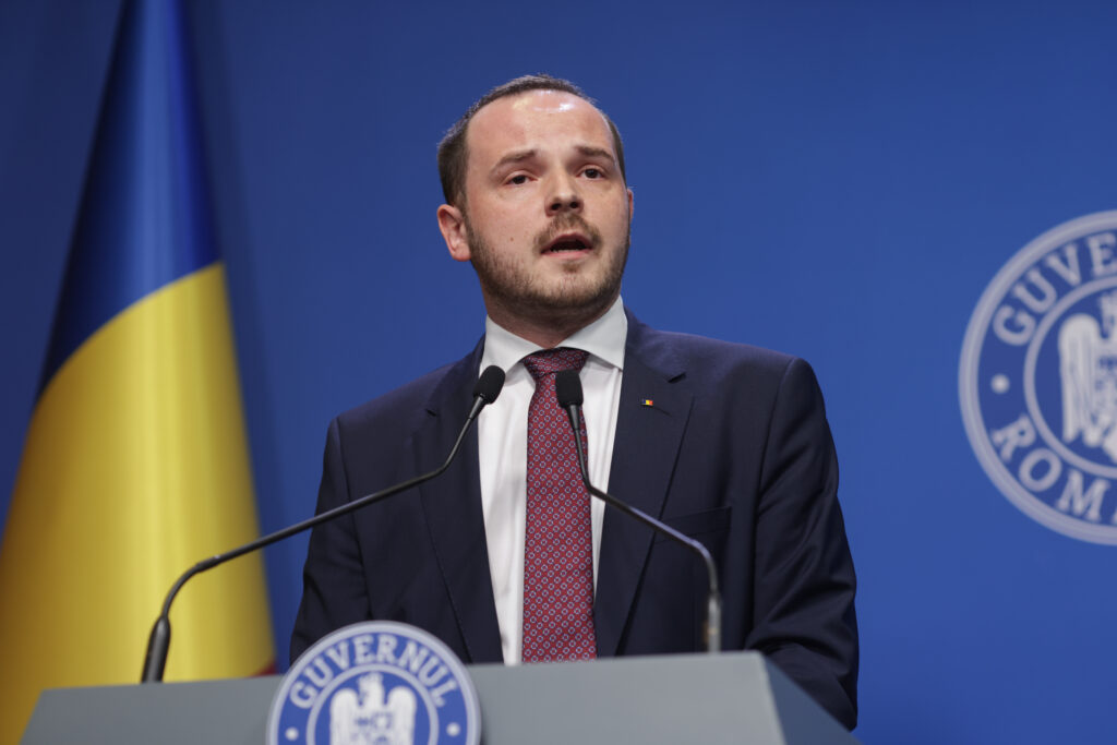 pacientul-isi-va-putea-vedea,-intr-un-final-apoteotic,-dupa-36-de-ani,-dosarul-electronic,-anunta-ministrul-sanatatii-–-hotnews.ro