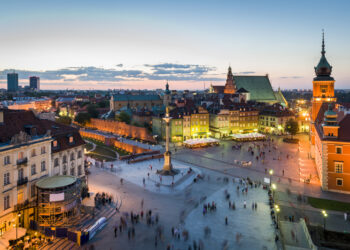 varsovia-interzice-vanzarea-de-alcool-pe-timp-de-noapte-masura,-tot-mai-populara-in-polonia-–-hotnews.ro