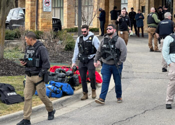 video-atac-la-o-sinagoga-din-sua-mobilizare-masiva-a-fortelor-de-ordine-–-hotnews.ro