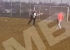 scene-absolut-salbatice-pe-un-teren-de-fotbal-din-romania:-da-i-ba!-nu-l-lasa!