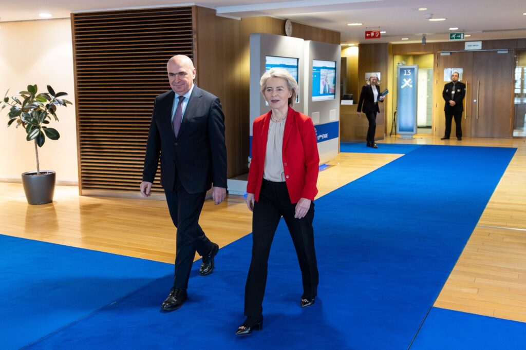 raspunsul-lui-bolojan,-intrebat-daca-a-discutat-cu-ursula-von-der-leyen-despre-pachetul-social-care-a-divizat-coalitia-de-guvernare-–-hotnews.ro