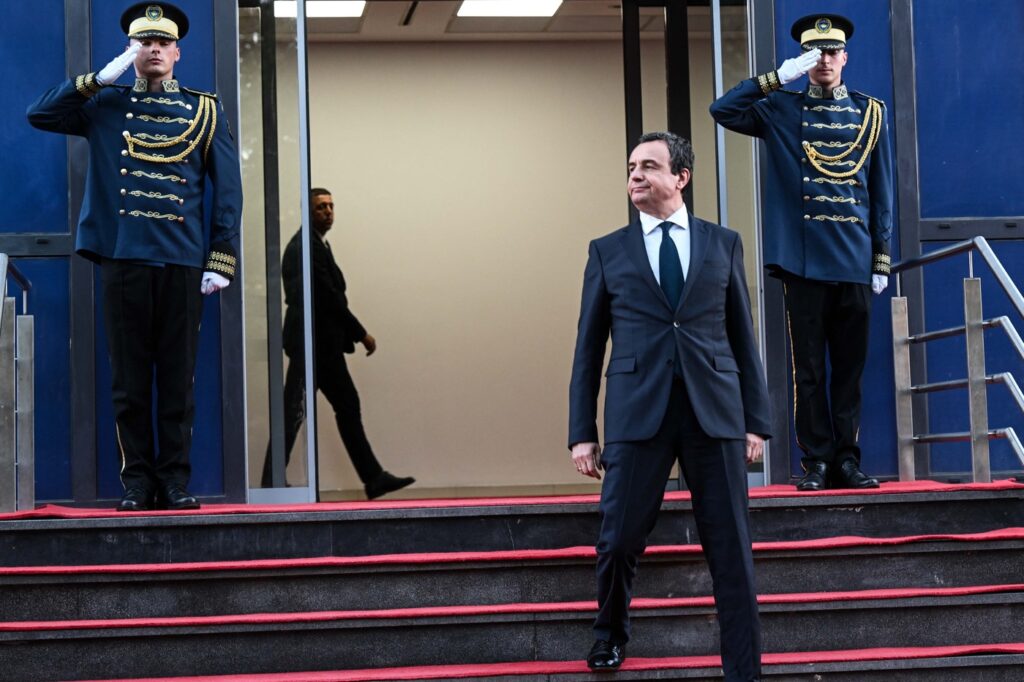 criza-evitata-in-balcanii-de-vest-legea-care-a-inveninat-si-mai-mult-relatiile-dintre-serbia-si-kosovo-–-hotnews.ro