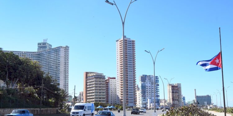 video-protest-in-cuba-un-sediu-al-partidului-comunist-a-fost-incendiat-–-hotnews.ro