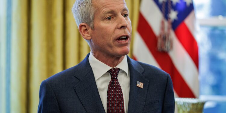 blocada-din-stramtoarea-ormuz,-un-inconvenient-temporar,-spune-secretarul-american-al-energiei-mai-bine-acum-–-hotnews.ro