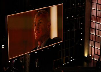 live-premiile-oscar-din-2026:-sean-penn-a-castigat-al-3-lea-oscar-din-cariera,-sinners-si-one-battle-after-another-isi-impart-primele-statuete-/-triumf-si-pentru-netflix-–-hotnews.ro