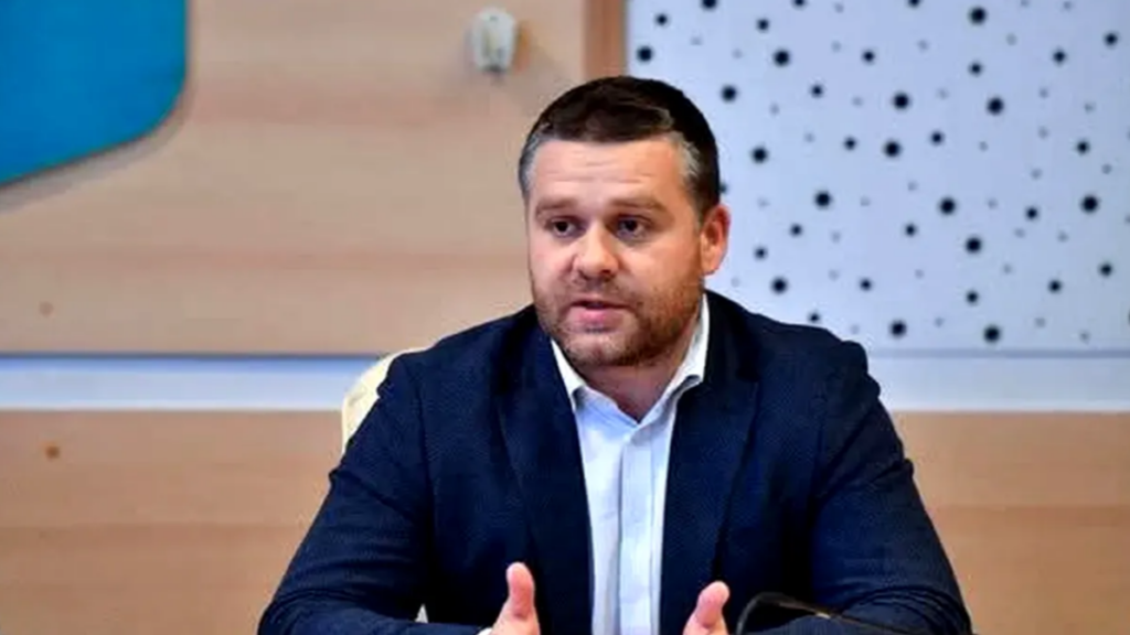 ciprian-ciucu-a-dezvaluit-ce-salariu-are-ca-primar-al-bucurestiului:-daca-nu-esti-ticalos-si-nu-furi,-nu-te-imbogatesti/cineva-m-a-injurat