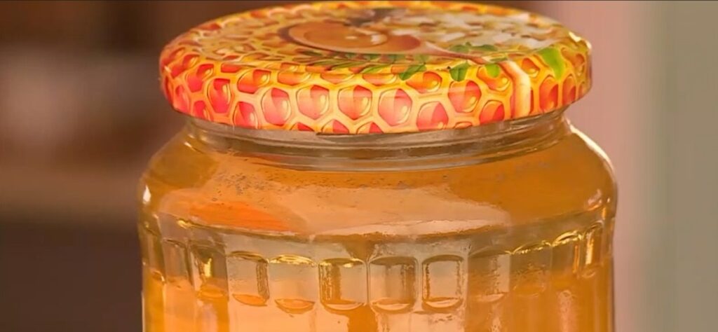 dupa-ani-cu-productii-record-de-miere,-apicultorii-romani-se-plang-ca-se-confrunta-cu-unul-dintre-cei-mai-slabi-ani-din-ultimul-deceniu.-care-e-cauza