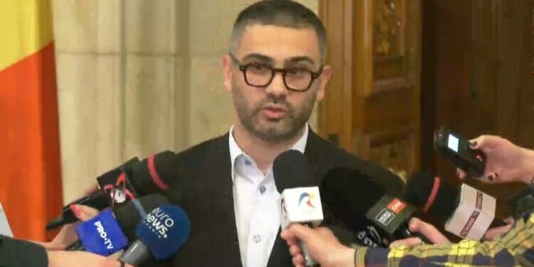 manole:-pachetul-de-solidaritate-ar-creste-veniturile-pentru-2,8-milioane-de-pensionari-si-aproape-300.000-de-copii