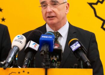 petrisor-peiu-(liderul-senatorilor-aur):-bugetul-alternativ-aur-reduce-cheltuielile-publice-inutile-ale-aparatului-de-stat-supradimensionat