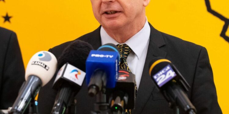 petrisor-peiu-(liderul-senatorilor-aur):-bugetul-alternativ-aur-reduce-cheltuielile-publice-inutile-ale-aparatului-de-stat-supradimensionat