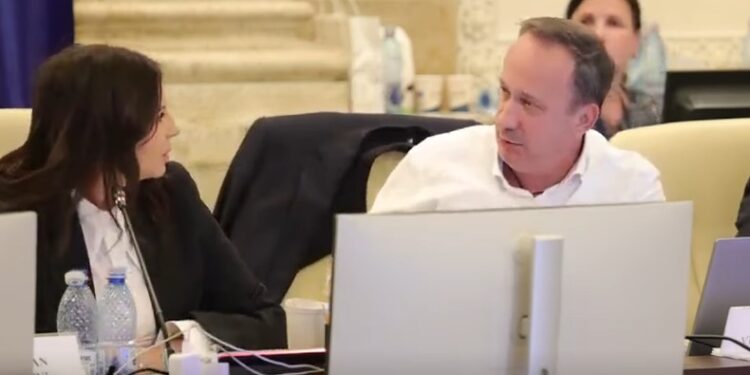 scandal-in-parlament-adrian-caciu,-acuzat-de-comportament-agresiv.-pnl:-recidiveaza-in-atitudinea-misogina