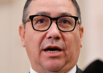 ponta-critica-dublul-standard:-mama-domnului-bolojan-e-extraordinara,-dar-cand-au-luat-o-pe-mama-mea-cu-duba-va-bucurati