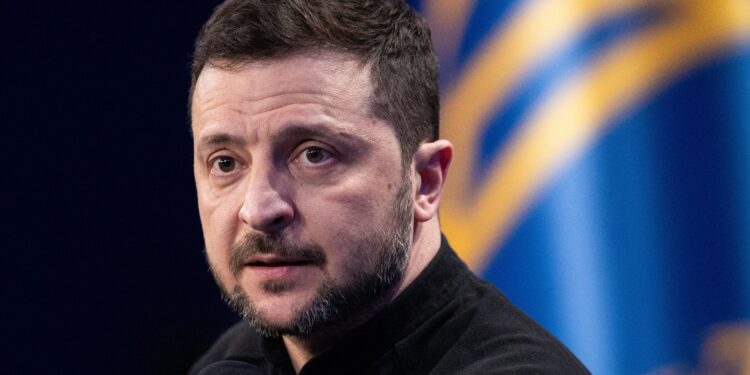 zelenski,-discurs-manifest-la-londra-despre-pericolul-dronelor-pentru-europa-nu-doar-un-bogat-nebun-ca-putin-isi-poate-permite-asta-–-hotnews.ro