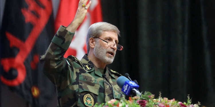 seful-armatei-iraniene-ameninta-cu-represalii-decisive-pentru-moartea-lui-ali-larijani-si-lanseaza-rachete-in-israel-–-hotnews.ro